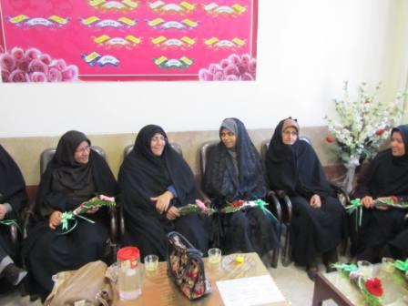 بزرگداشت مقام معلم در دبیرستان دخترانه شاهد کرمان