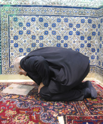 گزید احکام رساله مصور جانبازان؛ احکام نماز(1) کیفیت نماز نشسته