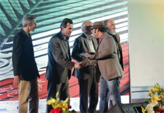 جوایز بنیاد در بخش تجلی اراده ملی جشنواره فجر اهدا شد