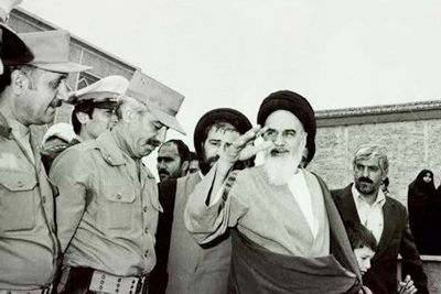 نقش امام خمینی در مرحله چالش های امنیتی- نظامی چه بود؟