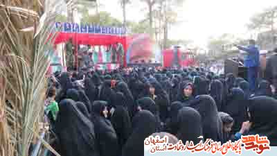 استقبال از کاروان شهدای گمنام شهرستان نائین در استان اصفهان