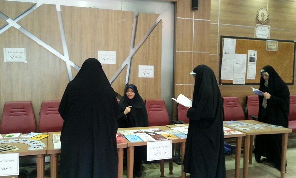 برگزاری نمایشگاه کتاب حوزه زن و دفاع مقدس