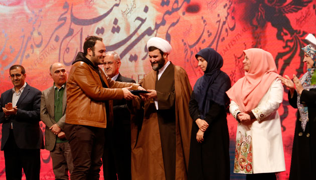 اهداء جوایز فیلم های برگزیده بنیاد شهید و امور ایثارگران در جشنواره فیلم فجر- تجلی اراده ملی