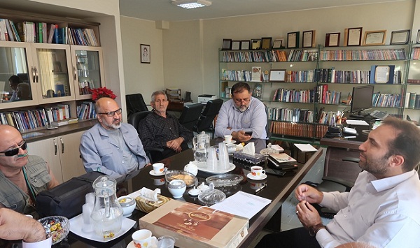 نشست مشترک مدیر کل اسناد و انتشارات بنیاد شهید با جانبازان «جمعیت حفظ و ترویج فرهنگ ایثار»
