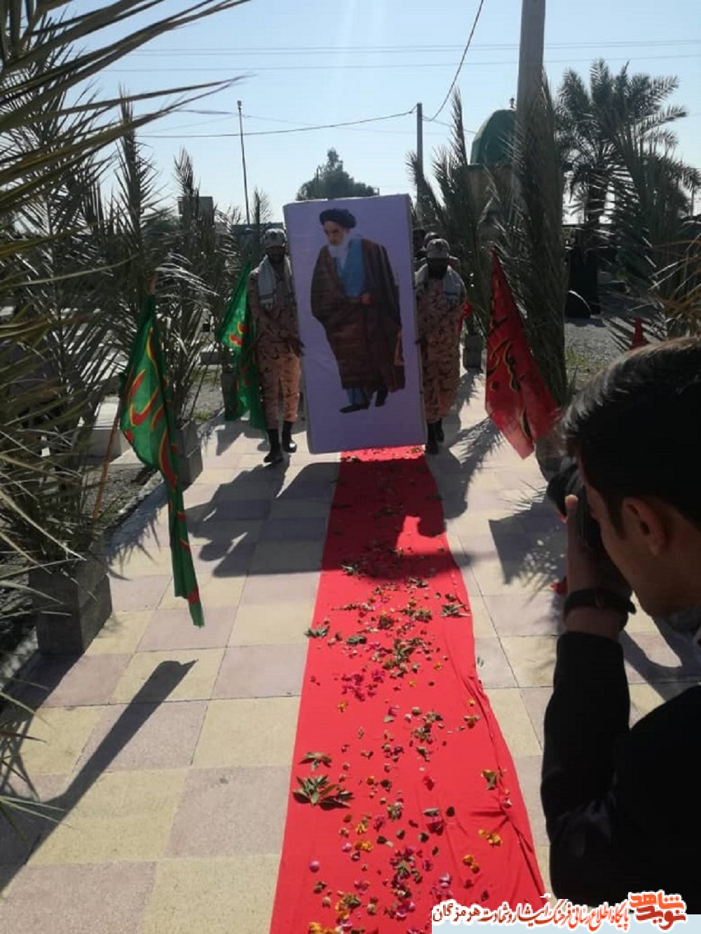 گزارش تصویری | از زنگ انقلاب و رژه موتور سواران تاعطر افشانی گلزار ملکوتی شهدای رودان