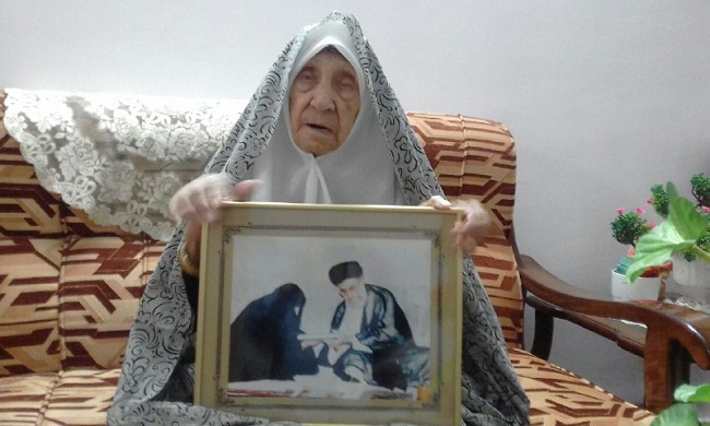 مادر شهیدان اسماعیل‌زاده، صد ساله شد/بازگویی خاطرات جنگ شوروی، دوره رضاخان و کشف حجاب
