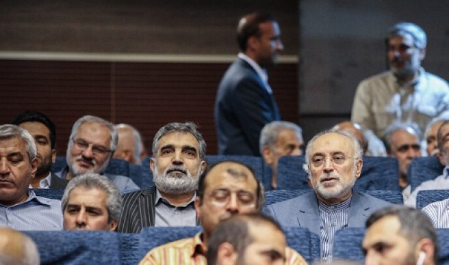 30 هزار شهید تهرانی رفتار ما را نظاره می کنند 30 هزار شهید تهرانی رفتار ما را نظاره می کنند