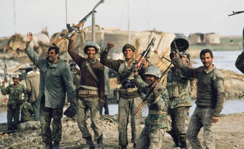 تدابیر نظامی امام خمینی در مقابله با تجاوز رژیم بعث عراق