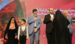 تجلیل از سه خانواده شهید در روز ملی مقاومت و ایثار