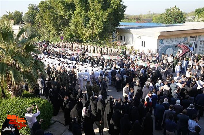 استقبال با شکوه مردم بوشهر از ۵ شهید گمنام دفاع مقدس