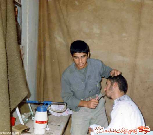 از چپ: شهید اصغر رجایی - قاسم اوجاری