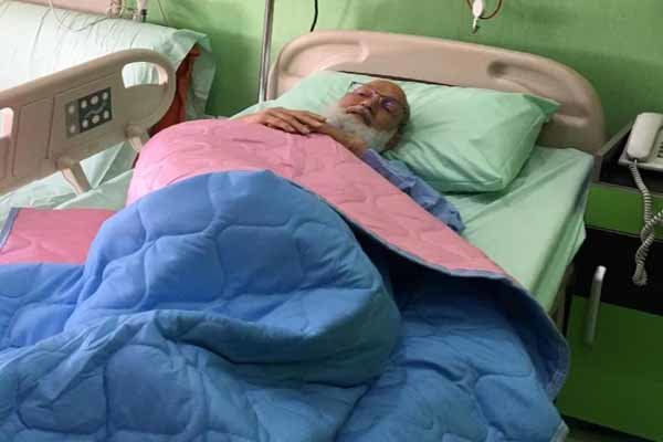 Sheikh Issa Qassim hospitalized in Iran’s capital Tehran