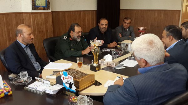 صدور شناسنامه تمام شهدای استان فارس تا پایان امسال صدور شناسنامه تمام شهدای استان فارس تا پایان امسال