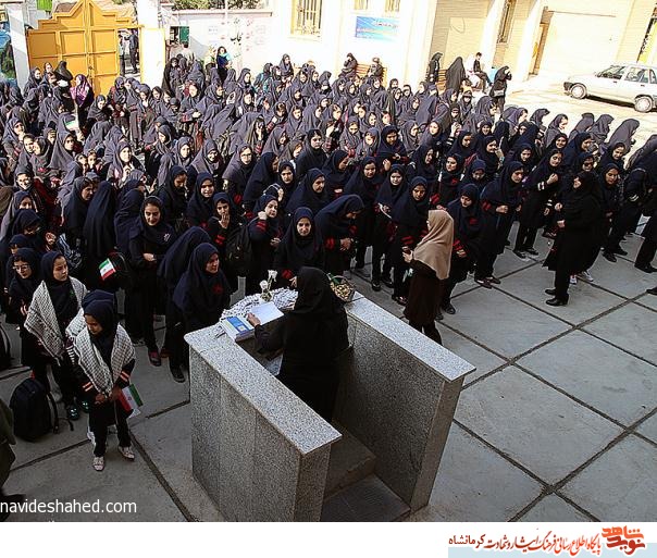 سخنرانی پیشکسوتان دفاع مقدس در مدرسه شهدای بارانیان کرمانشاه +تصویر