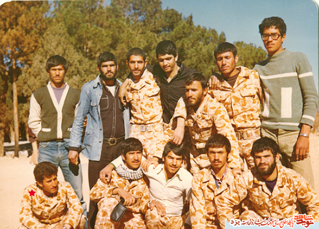 شهید فروزان: پيوند خود را با روحانيت قطع نكنيد و اجازه توطئه و رشد و نمو به ابرقدرتها و ايادی از خدا بي خبرشان در داخل كشور ندهيد