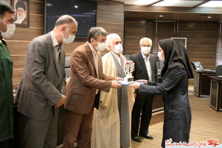  با تجلیل از فرزندان شاهد و ایثارگر می توان، گوشه‌ای از فداکاری‌های خانوادشان را جبران کرد
