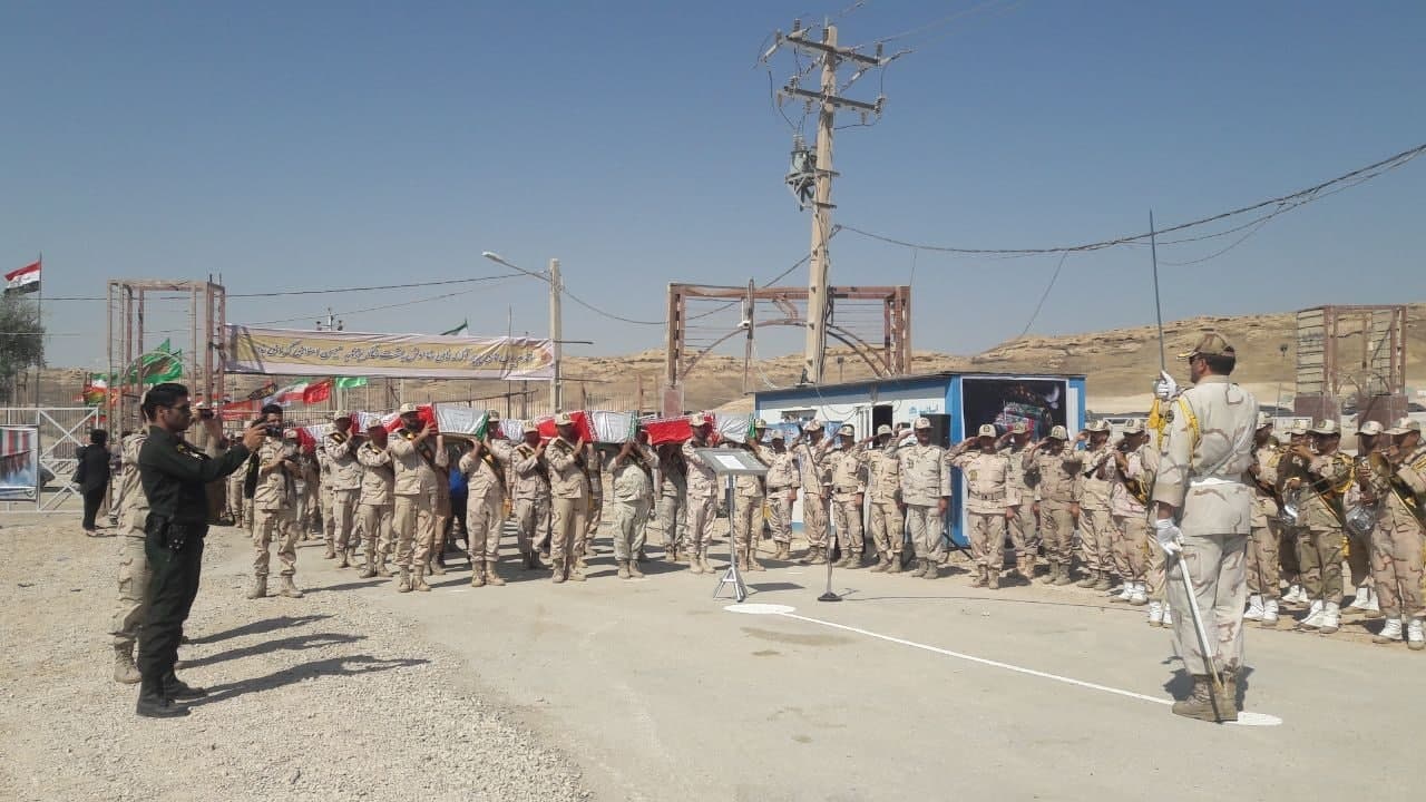 پیکر ۲۰ شهید دفاع مقدس به آغوش وطن بازگشت