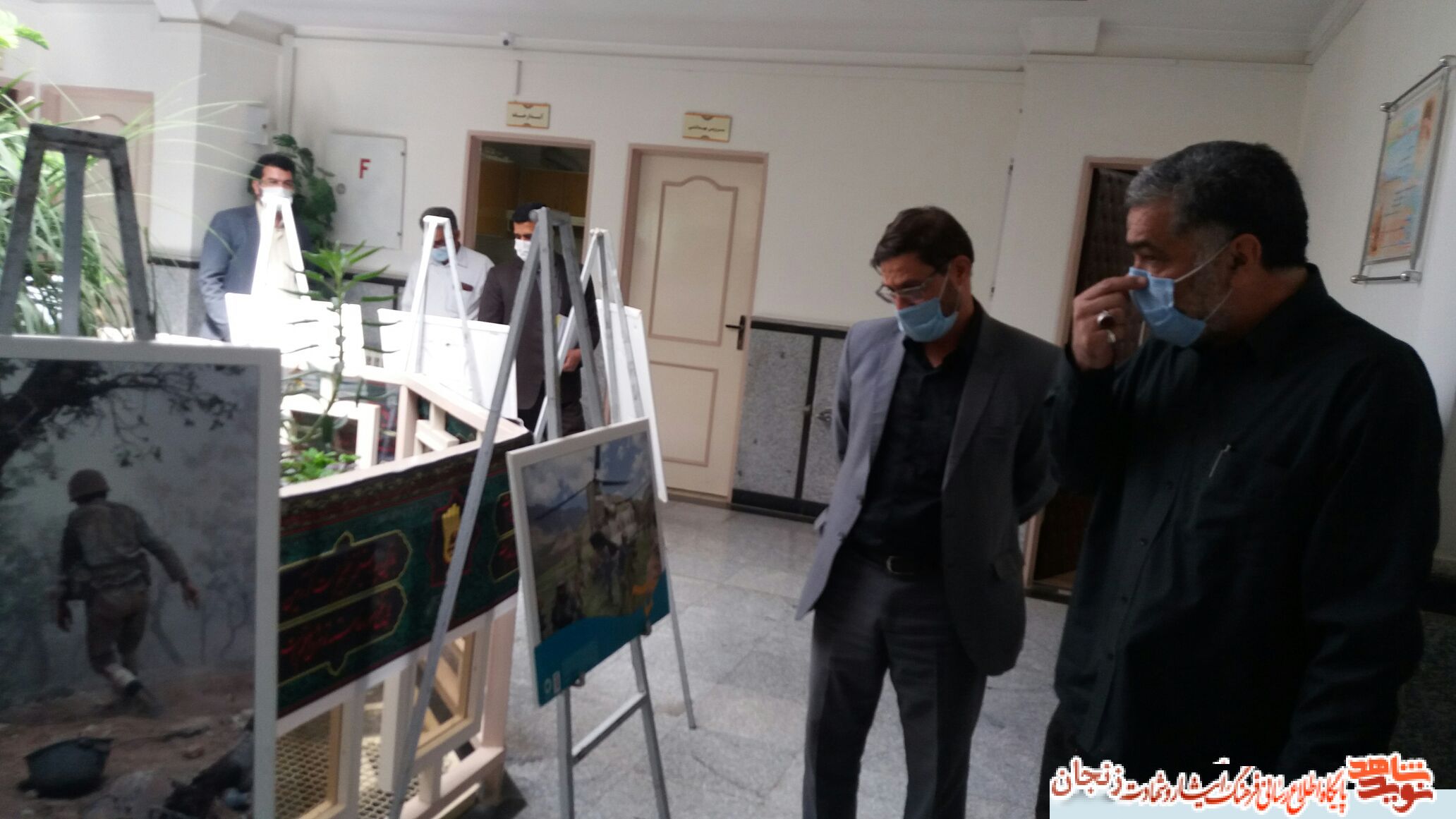 گزارش تصویری/ بازدید پیام آوران ایثار زنجان از نمایشگاه دفاع مقدس
