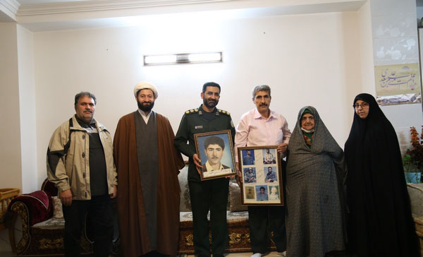 دیدار سرهنگ «کاظمی» با مادر شهید «حسن عقیلی» در گرگان