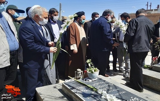 گزارش تصویری/ حضور استاندار آذربایجان غربی در گلزار شهدای «نوشین‌شهر»