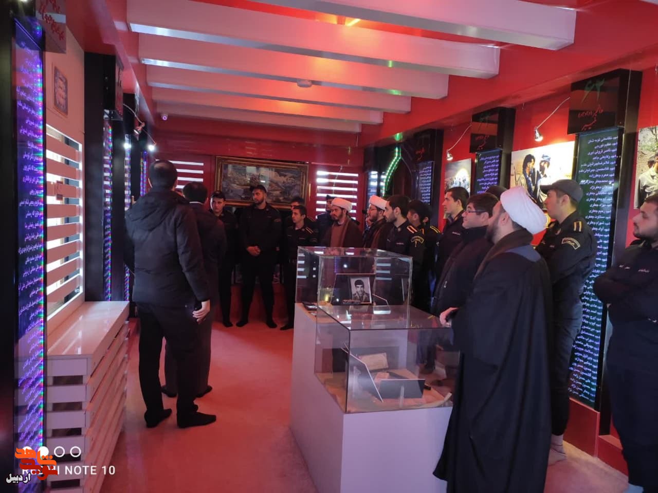 بازدید اداره زندان مرکزی استان از موزه شهدای اردبیل+عکس