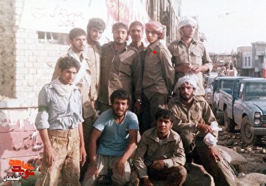 عکس‌هایی دیده نشده بعد از آزادسازی خرمشهر