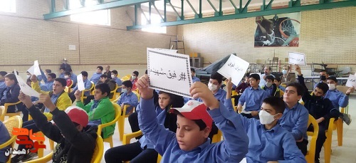 زنگ ایثار و استکبار ستیزی در مدارس نهاوند نواخته شد