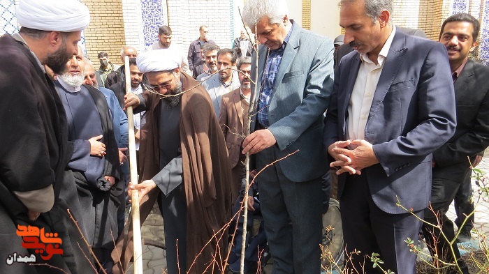 گزارش تصویری| حضور کارکنان بنیاد شهید استان همدان در مصلی‌های نماز جمعه