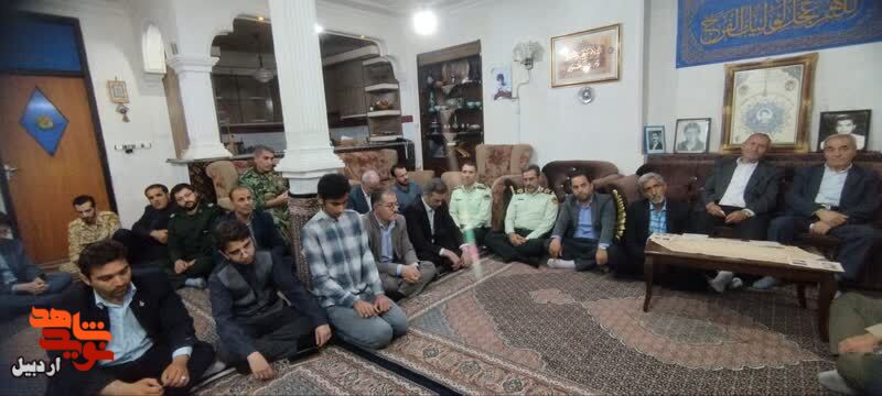 برگزاری یادواره خانگی شهدا در منزل شهید«بهزاد محمدی»