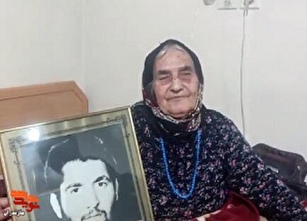 کلیپ/ دیدار با مادر شهید «رحمان حسنی سخته سرایی»