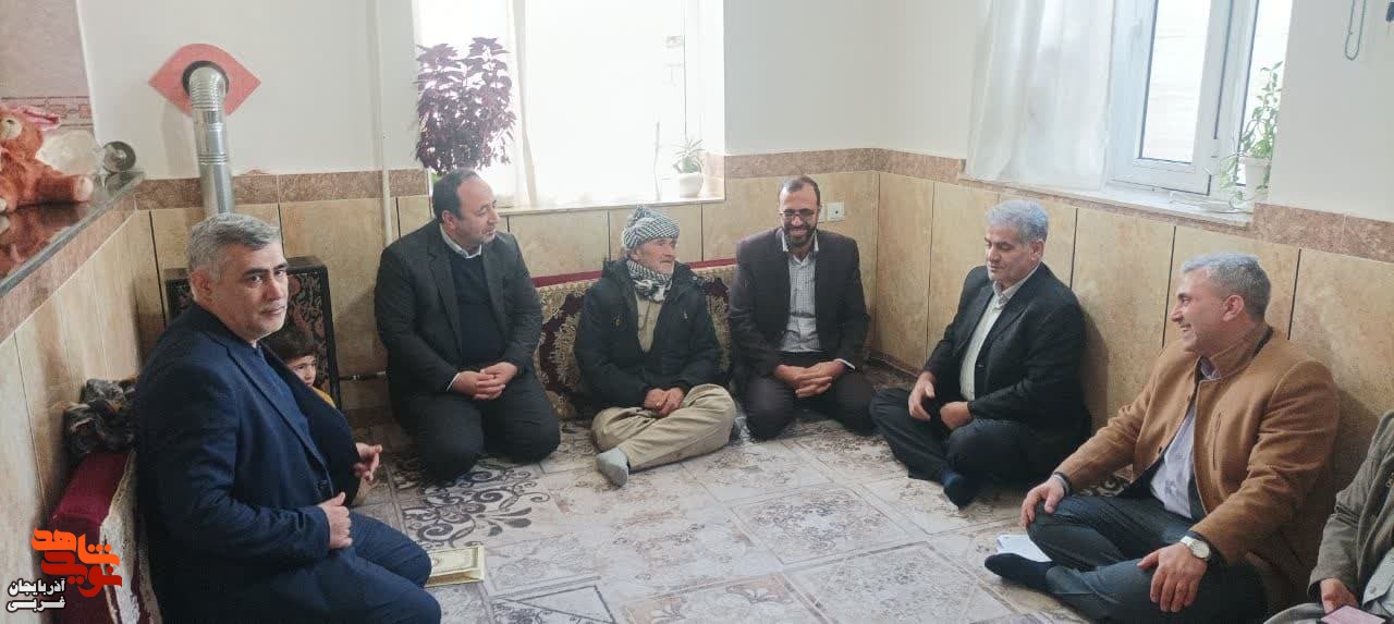 گزارش تصویری/ دیدار و تجلیل از جانباز گرانقدر 45 درصد در سردشت