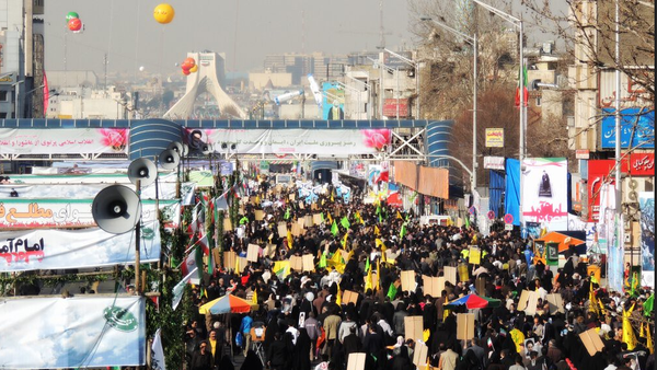 جشن سالروز پیروزی انقلاب اسلامی آغاز شد