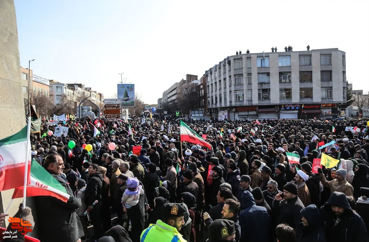 رئیس بنیاد شهید و امورایثارگران در راهپیمایی ۲۲ بهمنِ تبریز حضور یافت