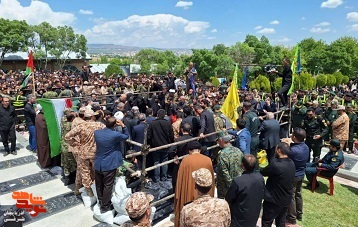 مراسم خاکسپاری شهید دکتر رحمتی در مراغه