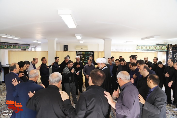 محفل عزای حسینی در بنیاد شهید آذربایجان‌شرقی