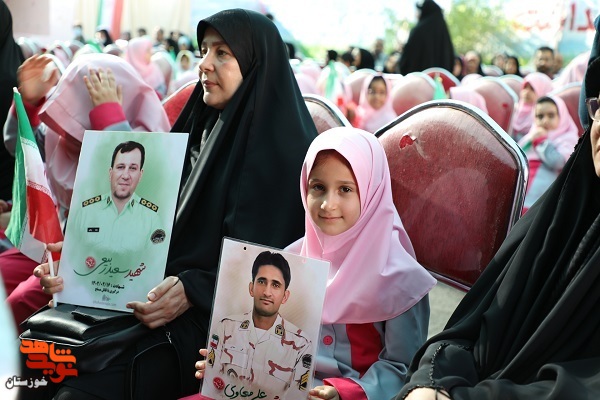 برگزاری آئین زنگ شکوفه ها در دبستان شاهد فاطمیه اهواز به روایت تصویر