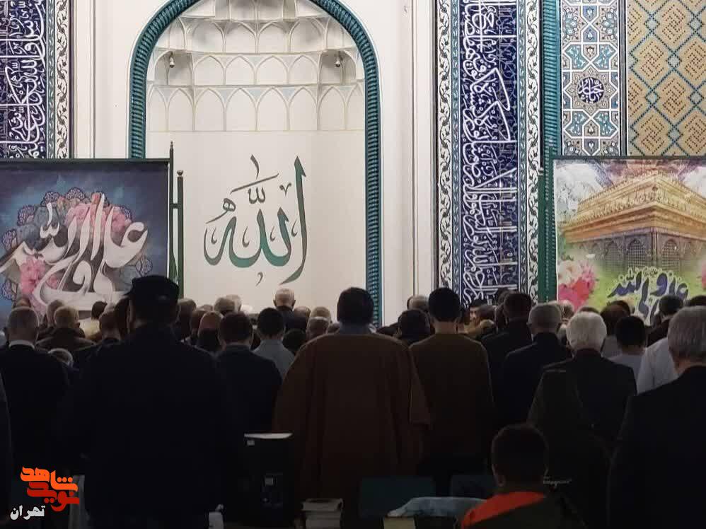 «شکوه ایمان» در روز پدر تجلیل از پدران قهرمان پرور شهدا در جمع معتکفان