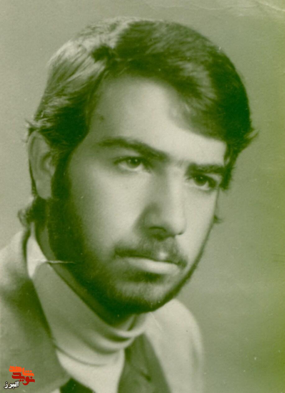 از مسجد و مداحی تا خط مقدم؛ روایت مردی که بار خانواده و وطن را بر دوش کشید از مسجد و مداحی تا خط مقدم؛ روایت مردی که بار خانواده و وطن را بر دوش کشید