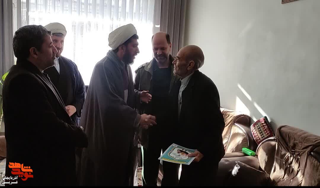 دیدار با خانواده معظم شهدا و ایثارگران در تکاب