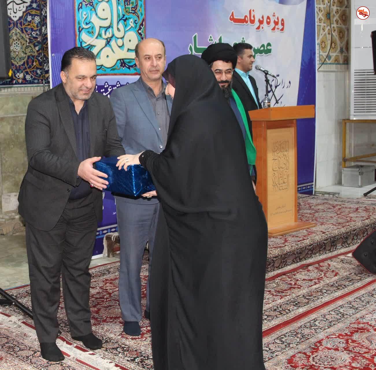 گزارش تصویری/ ویژه برنامه عصر شعر ایثار در اهواز