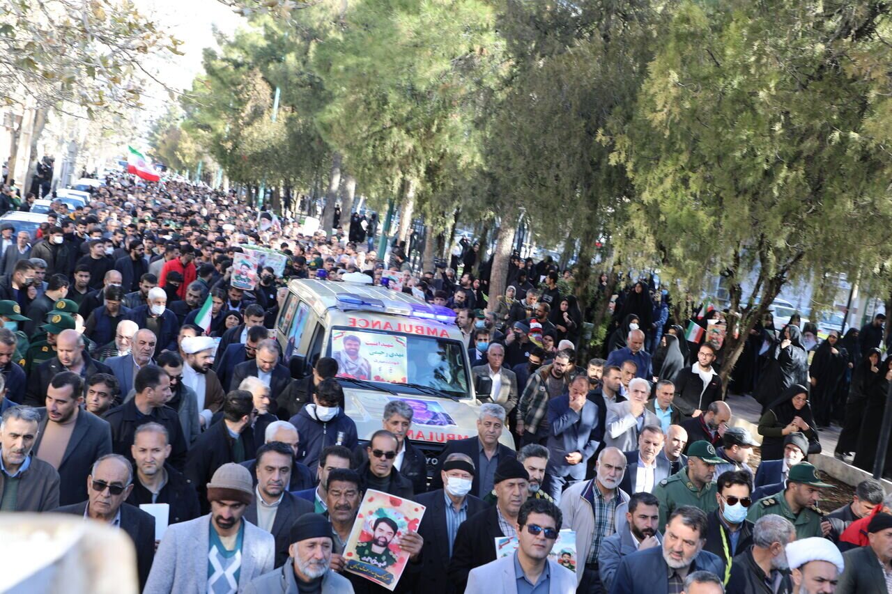 خداحافظی باشکوه با مدافعان امنیت خداحافظی باشکوه با مدافعان امنیت