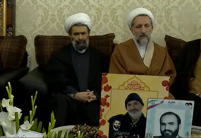 فیلم | دیدار نماینده ولیفقیه در استان قزوین با خانوادههای شهدای امنیت فیلم | دیدار نماینده ولیفقیه در استان قزوین با خانوادههای شهدای امنیت