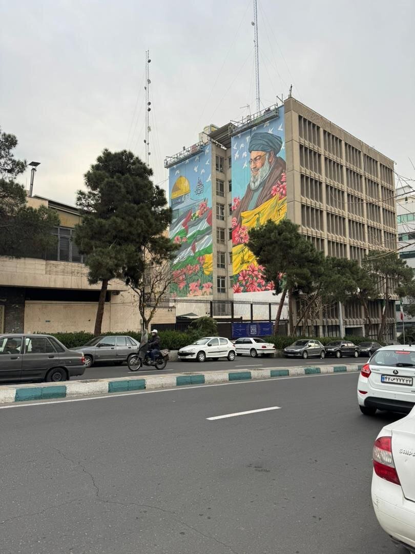 عکس| دیوارنگاره  شهید سیدحسن نصرالله در تهران
