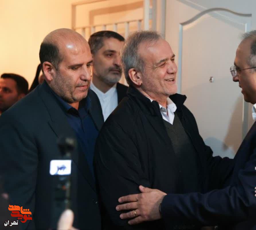 با حضور در منزل خانواده شهید مسیحی رازمیک خاچاطوریان