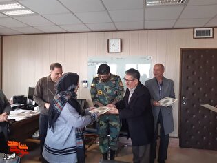 فرزندان شهید غریب در اسارت «محمداسماعیل غلامی» در البرز با روایتگری خاطرات ایثار و اسارت تجلیل شدند