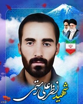 در کارهایش با انضباط بود در کارهایش با انضباط بود