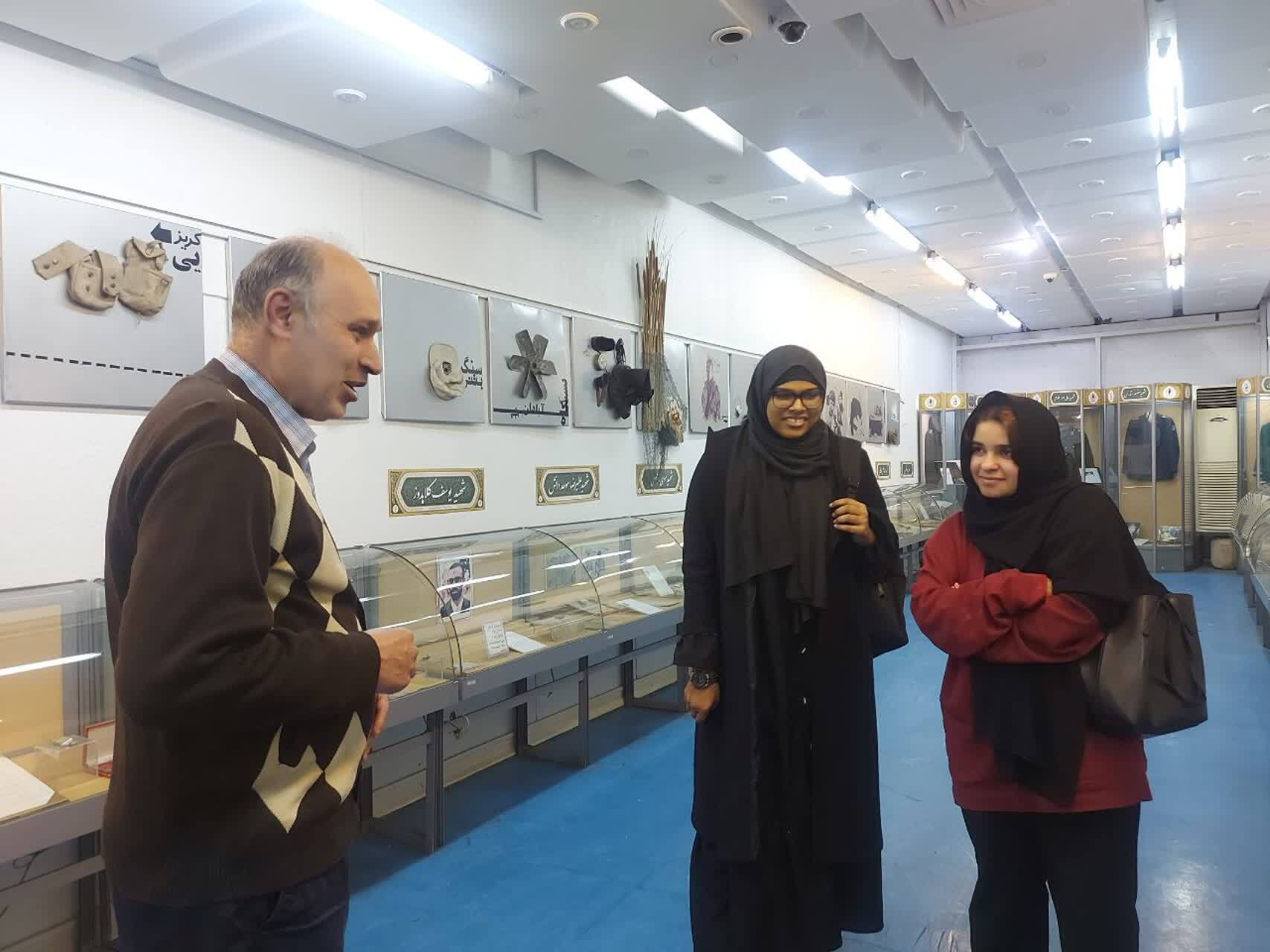 بازدید دانشجویان سریلانکایی از موزه مرکزی شهدا