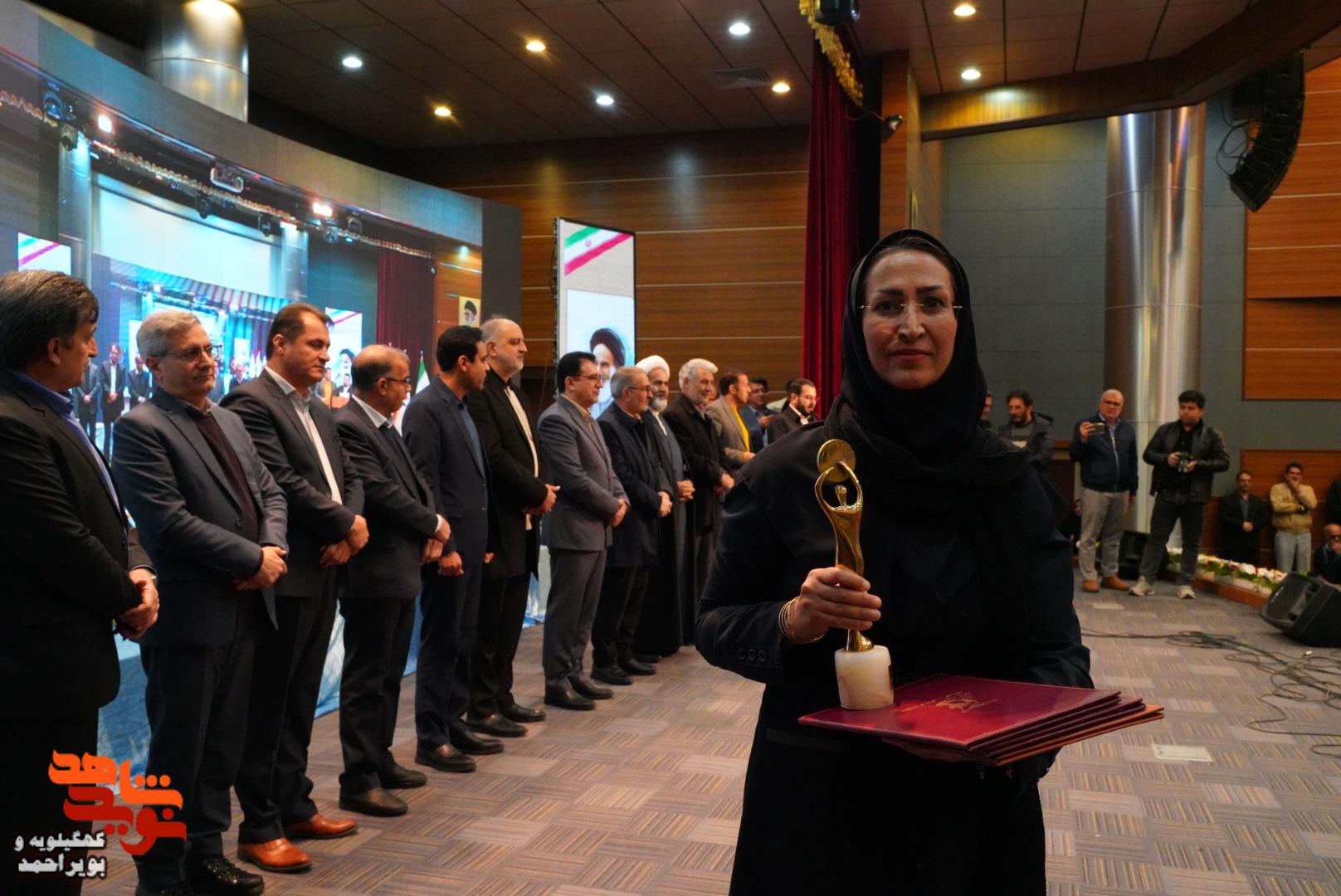 گزارش تصویری /اختتامیه نخستین جشنواره ملی داستان ایثار شهدای غریب