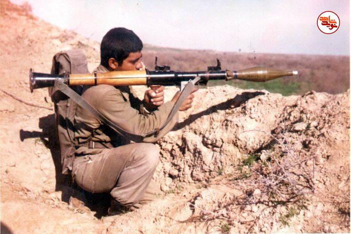 تصاویر به جا مانده از شهید «علیرضا حاتمی نسب» تصاویر به جا مانده از شهید «علیرضا حاتمی نسب»