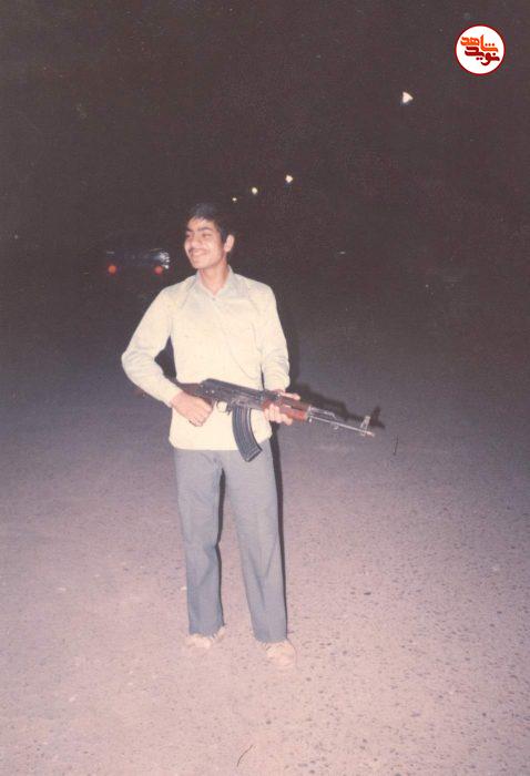 تصاویر به جا مانده از شهید «علیرضا حاتمی نسب» تصاویر به جا مانده از شهید «علیرضا حاتمی نسب»